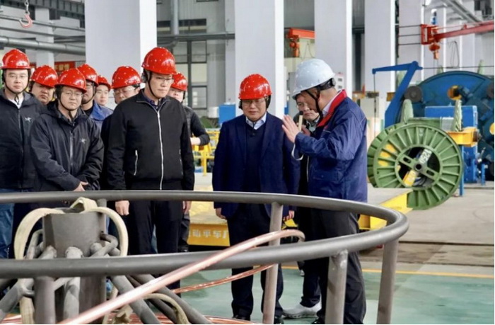 官林镇与周铁镇领导莅临365英国上市公司股份——深入调研5G+智能工厂项目